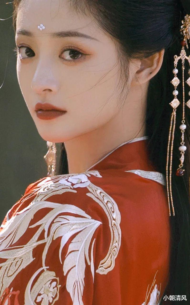 古风|娜扎古风大片被夸美回巅峰!女星开始流行拍古风照了?