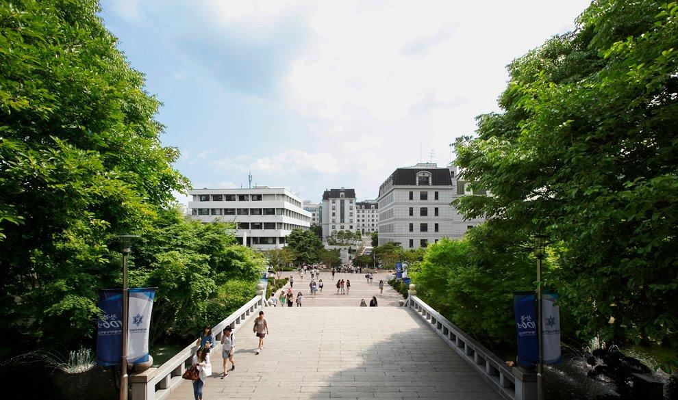 韩国知名女星嫁小18岁中国网红,离婚后,依旧同框直播带货!