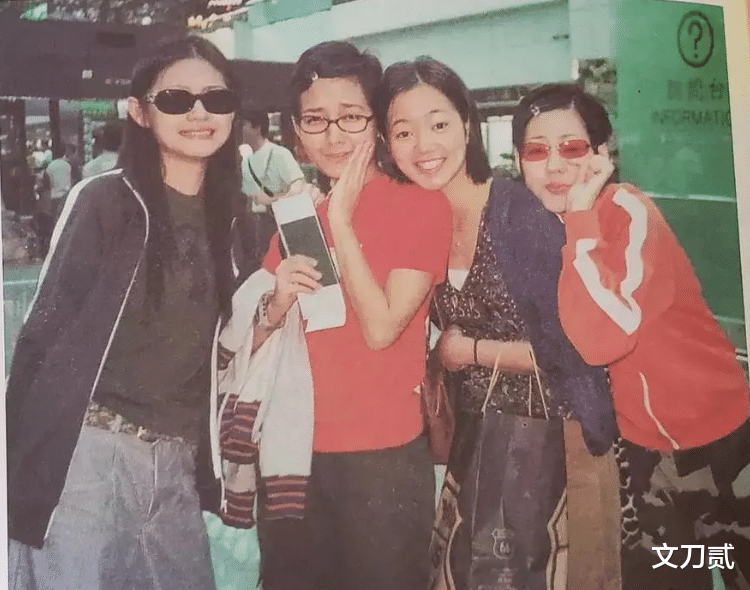 大小S背后的“七仙女”，为何只有嫁不进豪门的吴佩慈笑到最后？