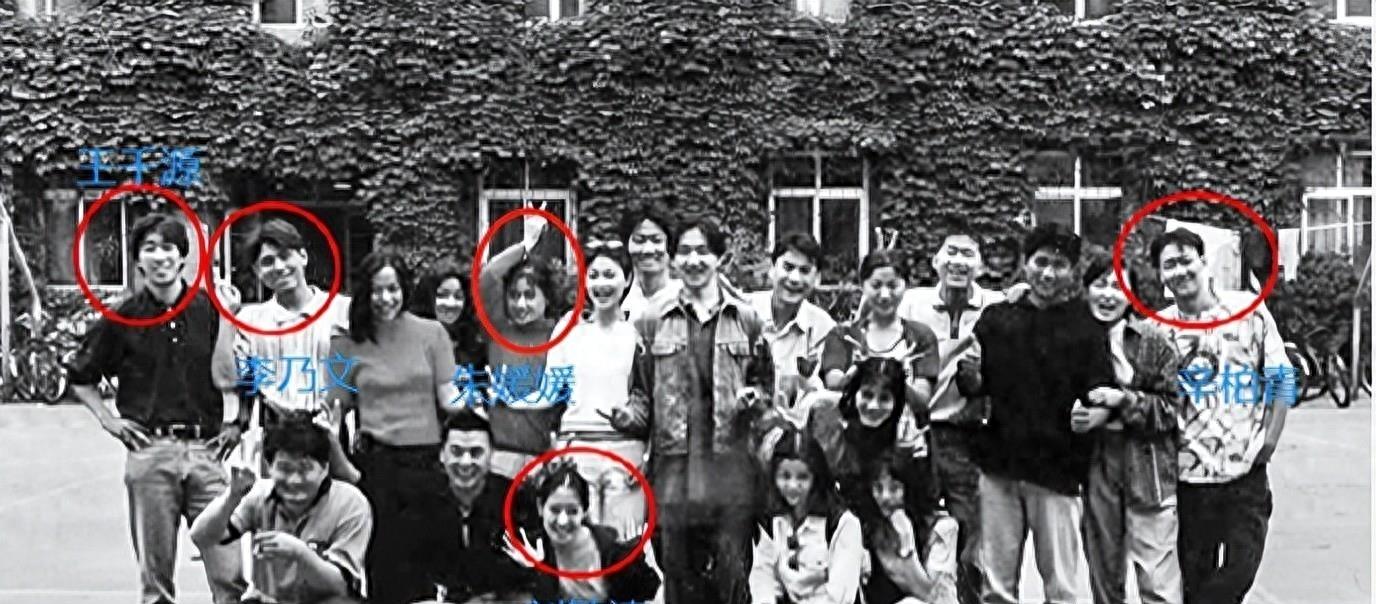 有一种“痴情”叫李乃文，因一场吻戏与一女演员意难平，48岁终结婚