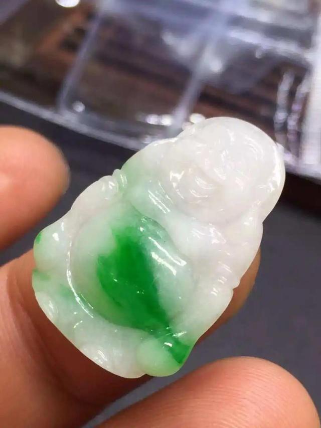 翡翠|翡翠投资必看：扔掉这5种翡翠，省钱又省心！