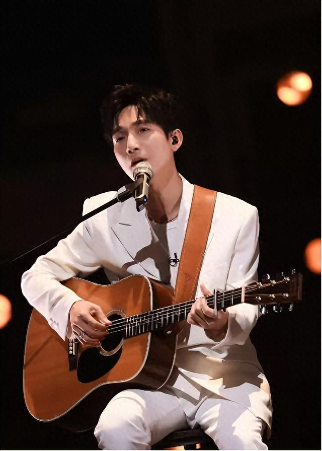 歌手陈楚生：我这辈子最幸运的事，就是娶了相恋13年才结婚的妻子