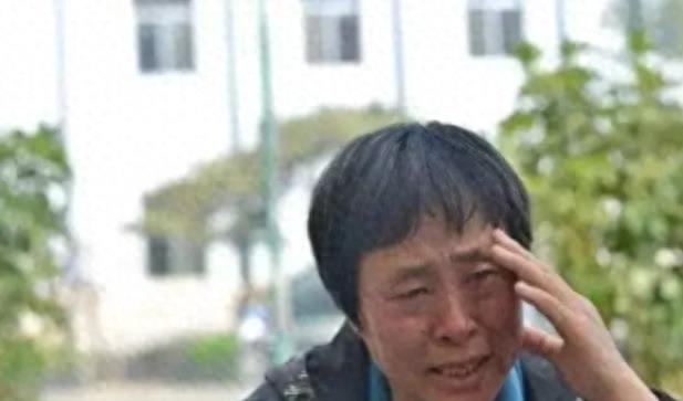 56岁的阿姨“老牛吃嫩草”，两月后她惊讶发现原来他是这种人！