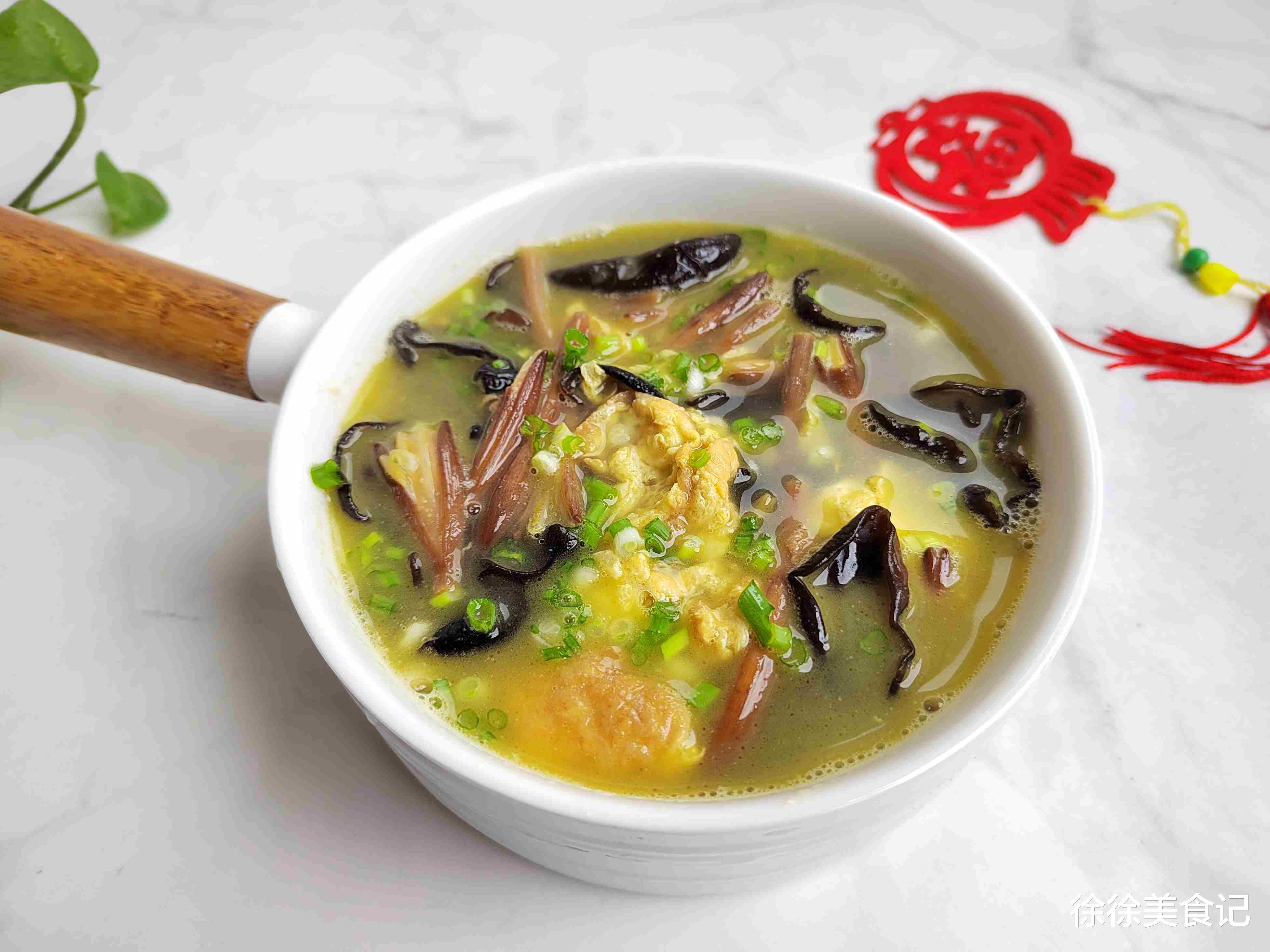 食材|立夏后,6道“安神汤”要多喝,清心火、助睡眠,一觉睡到大天亮