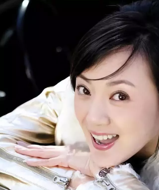 |5登春晚火遍全国,却沦落至精神病院,谁害了“小品女王”金玉婷