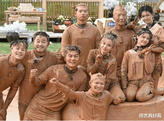 周深|综艺《奔跑吧》，周深真是细节见人品暖心还聪明，玩游戏特别认真