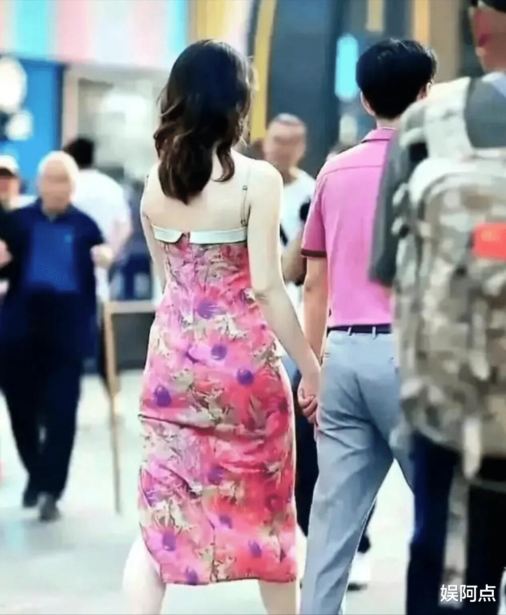 |曝胡总老婆发声回应,疑要挽回损失!“董小姐”上位心机颇深