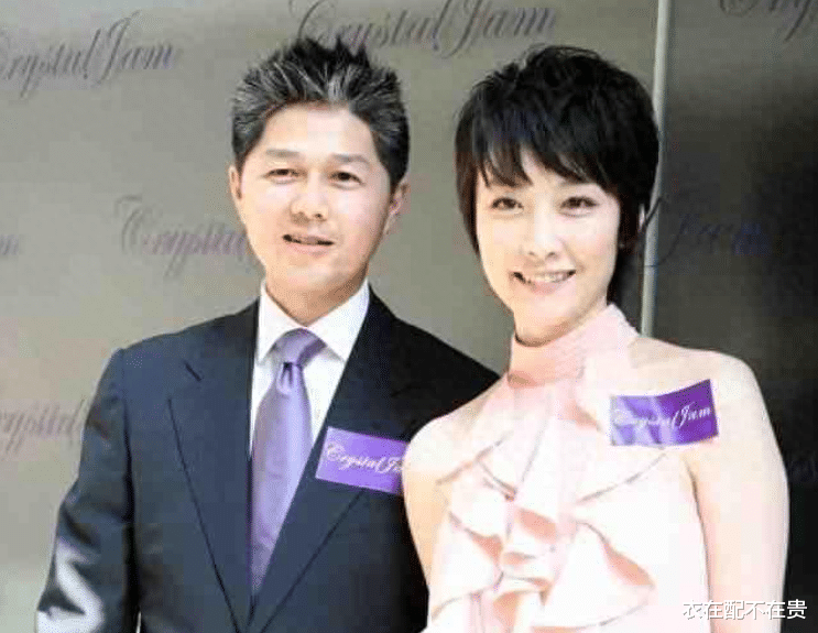 她因艳照被豪门拒之门外，转行金融坐拥千尺豪宅，如今怎么样了？