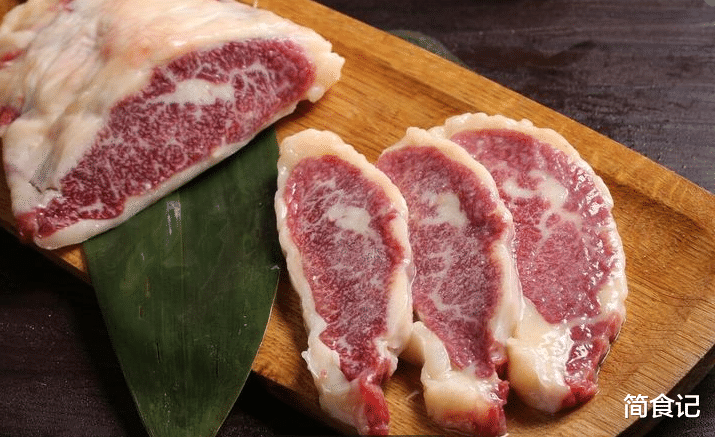 牛肉|和牛为啥好吃？跟普通牛肉区别在哪？看完后才知道，贵是有原因的