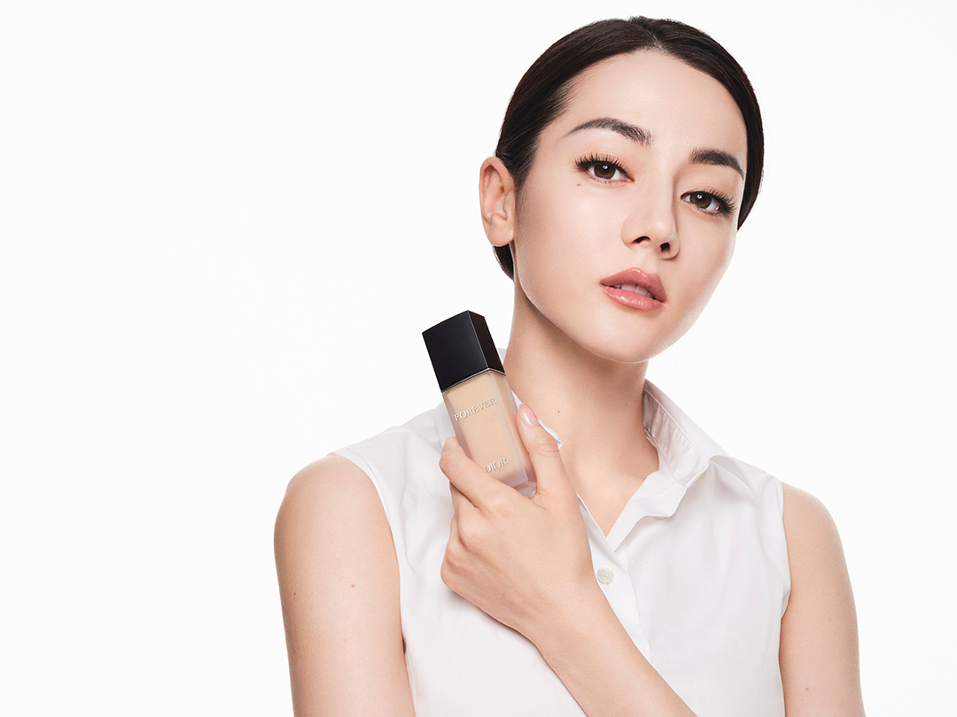 迪奥 迪奥又翻车！热巴刚官宣代言彩妆，品牌方就因质量问题被通报