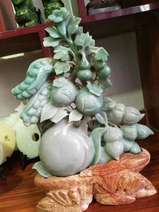 翡翠|不同宗的翡翠一佘太玉