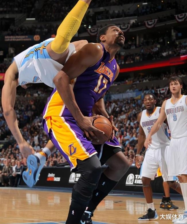 拜纳姆是天之骄子,可惜浪费了天赋,早早退役了