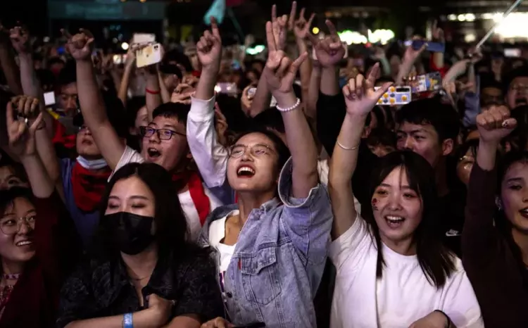 《人民日报》被怼,树立正确的职业观没错,可网友们却并不买账