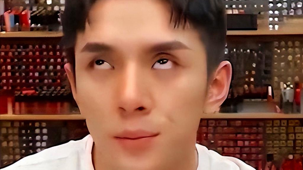 哭完不到一分钟开始卖货！李佳琦成为资本后，已看不起底层消费者了