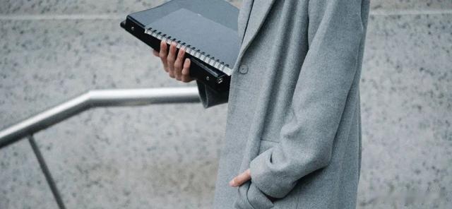 《新闻女王》全网爆火:女人搞事业的四重境界,你在哪一层?