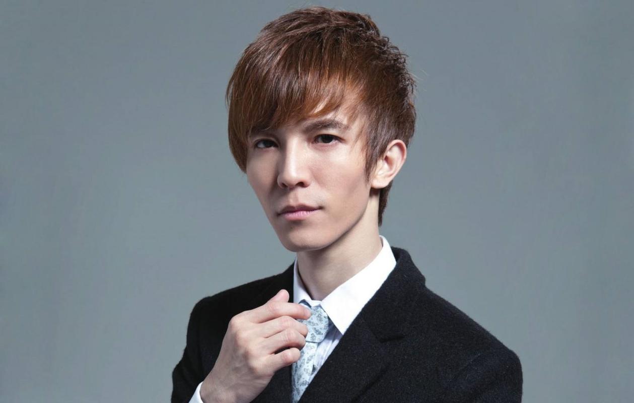 郭敬明又有新男宠了!继朱梓骁陈学冬后,力捧田嘉瑞给侯明昊作配