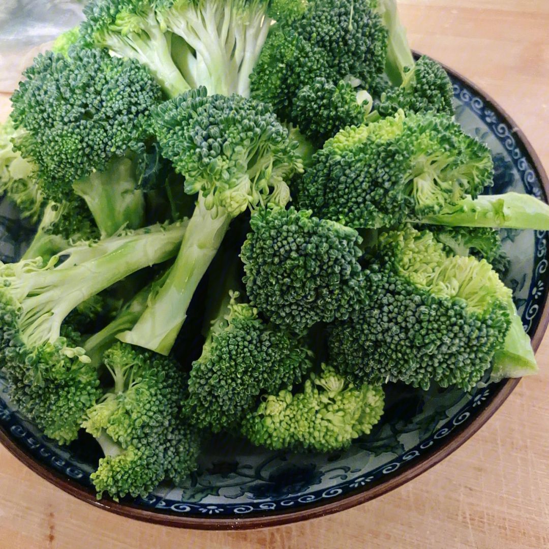 營養(yǎng)膳食|越吃越年輕的5種食材，一周吃三次，皮膚好氣色佳，精神足顯年輕