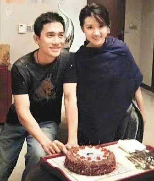 董洁|被刘嘉玲封杀,王大治只是挡枪,董洁跟梁朝伟还能瞒多久?