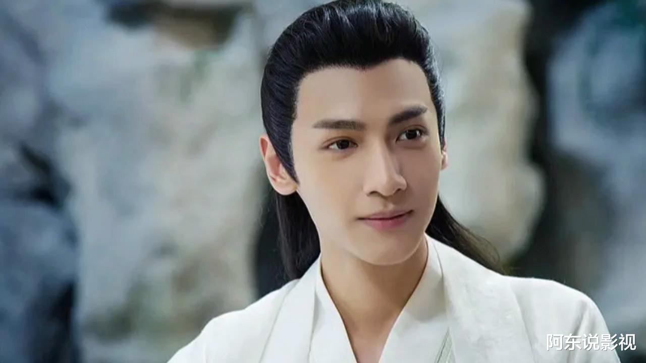 醒醒吧!张凌赫,长得丑硬要演“美少男”,真心把观众恶心到了