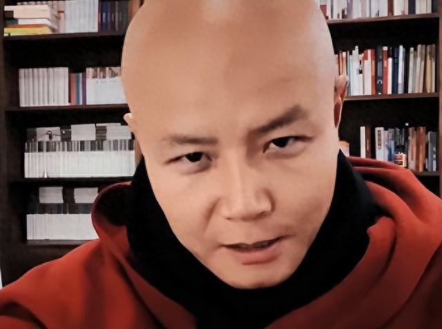 陶虹因病去世后，乐嘉和九岁女儿搬至美国，如今生活美好如初