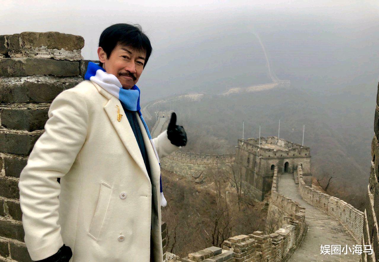 陈勋奇|71岁陈勋奇游玩长城,身材瘦弱精神足!患癌后无惧死亡乐观生活