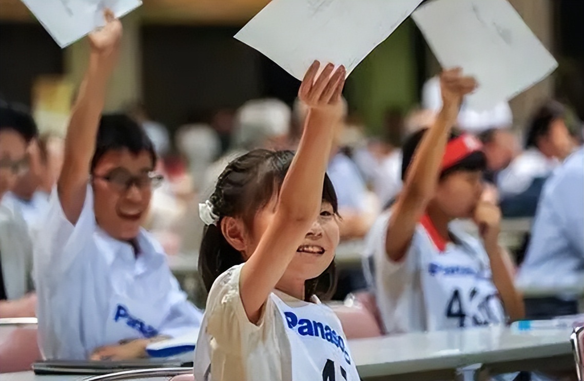 办公室|中小学提高招聘教师标准，专科生出路又少了？教育部门给予回应