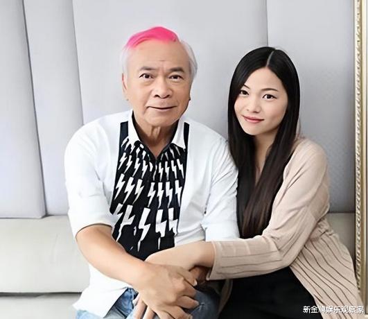李龙基|72岁TVB男星迎娶小36岁女友，7套房产给娇妻不给孩子，真爱没跑了