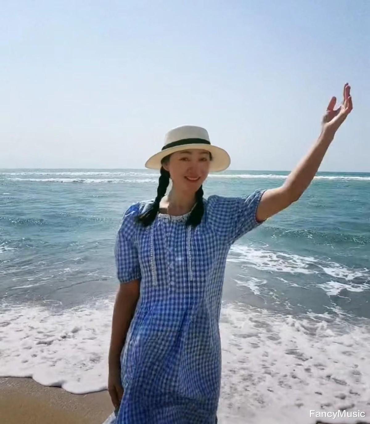 5位退休主持人：周涛演电影，欧阳夏丹住豪宅，一个比一个精彩！