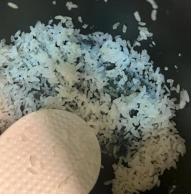 500元和2000元的电饭煲有何区别?3年换了2个电饭煲,我终于懂了