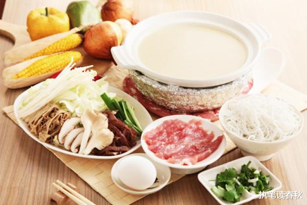 食材|“汆”和“氽”看起来非常相似，意思却完全不同，用错会闹大笑话