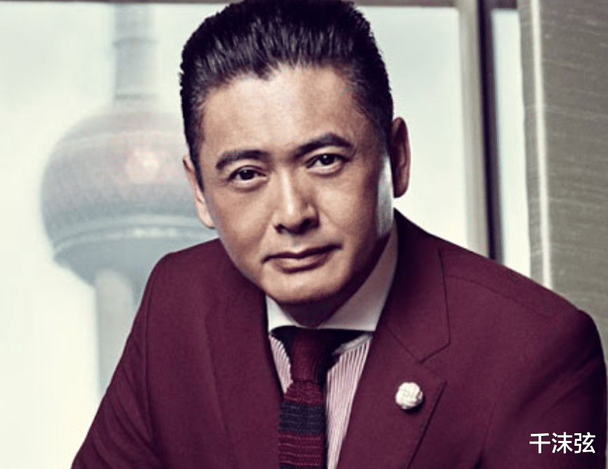 曝大佬级男星赌球输3000万,妻子欲下跪求饶,抵押三亚豪宅