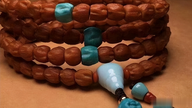 文玩|文玩植物籽类手串是上油还是刷盘打底