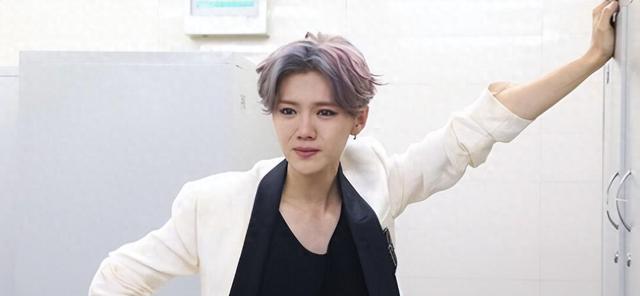 这一次，33岁的鹿晗，又给娱乐圈好好“上了一课”