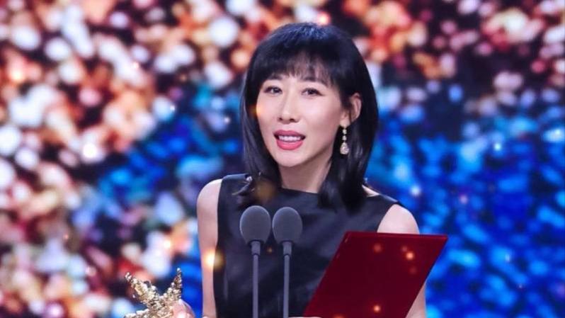伊能静|35岁任素汐获奖！提前不知获奖，上台发言词穷，驴得水记忆犹新