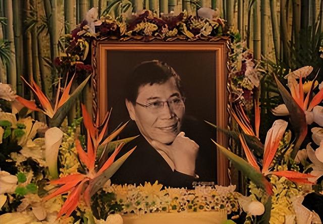 笑林病逝8年了，再看妻子如今的选择，才知道笑林有多聪明