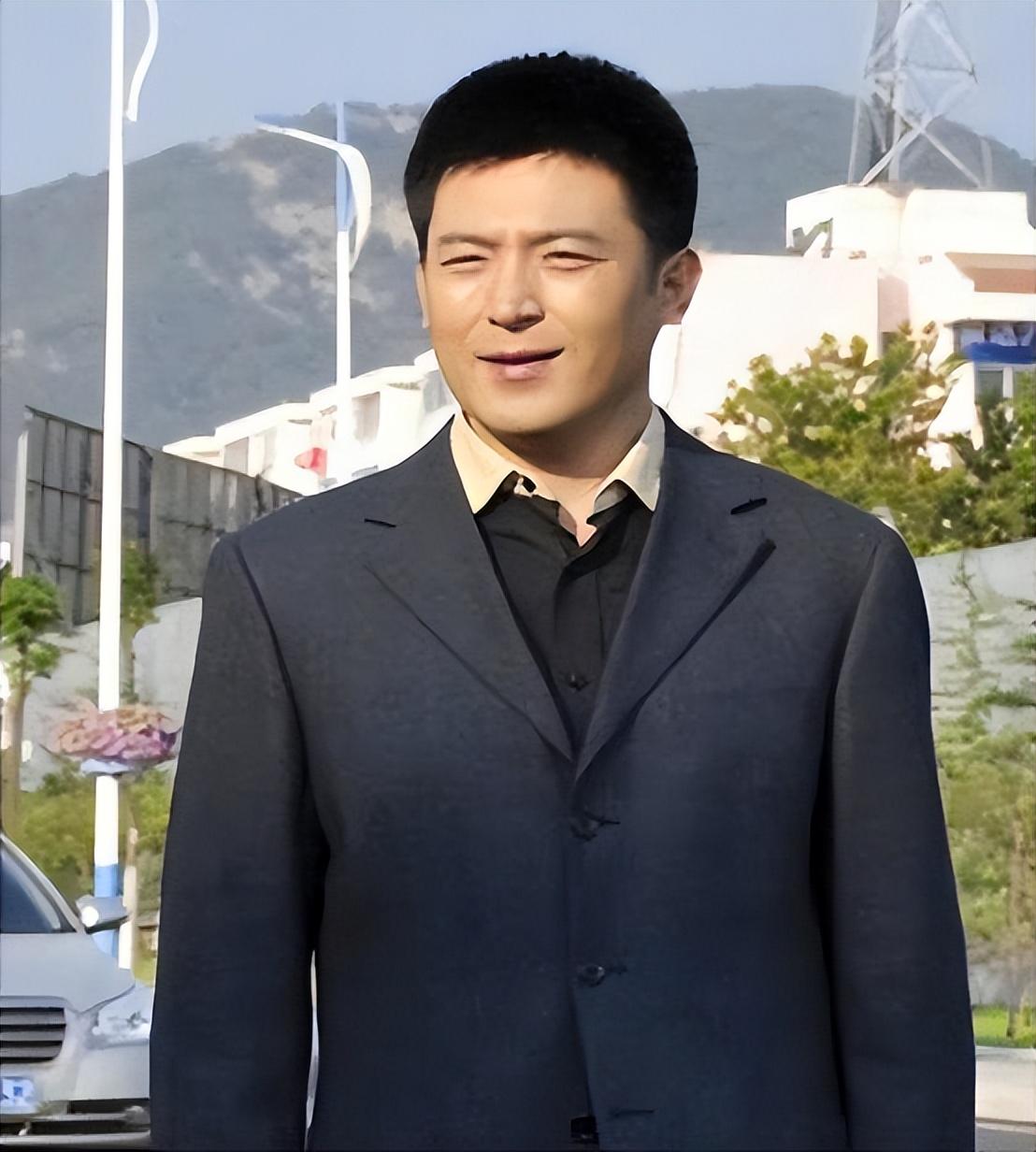 孙涛|孙涛：从自卑到“春晚钉子户”，没有妻子李莉就没有他的今天