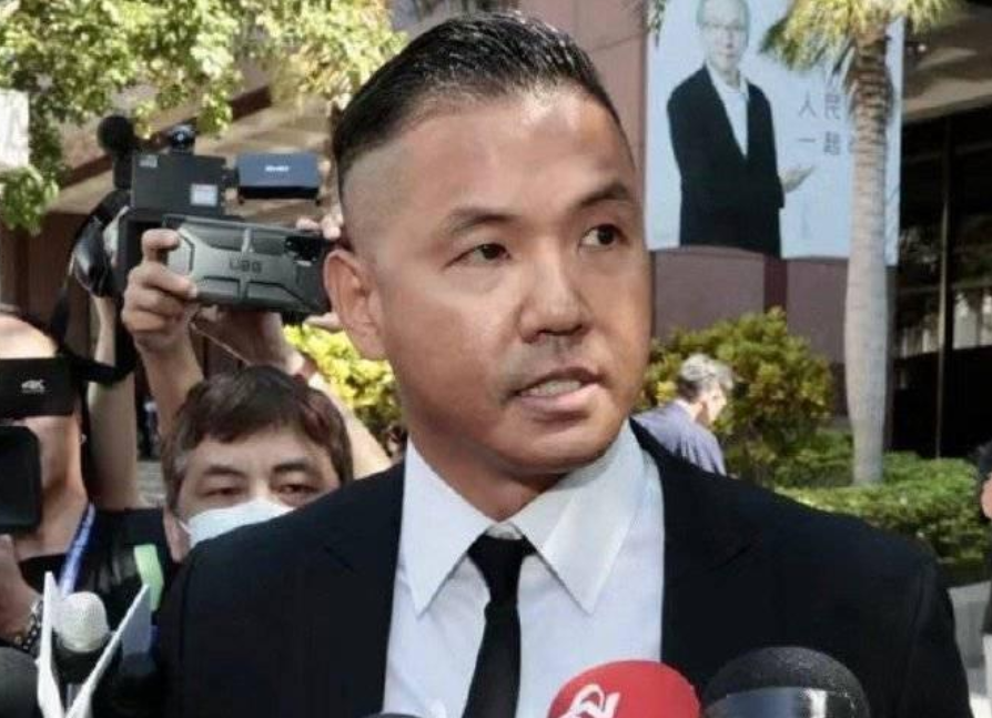 47岁陈建州近照认不出!与范玮琪一家人合影,脸部发福判若两人