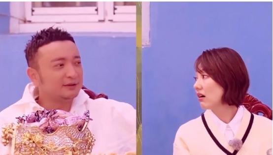 她曾是央视最美主持人，与撒贝宁同居4年却爱上富二代，今如何？