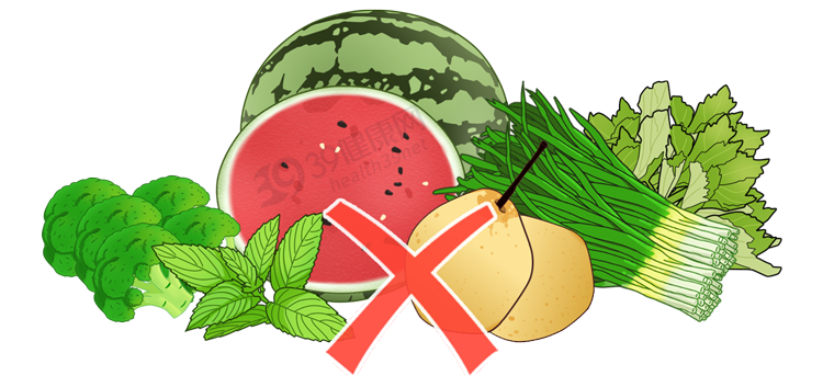 为什么中国胃癌越来越多？医生：不想被胃病缠上，3种食物少碰