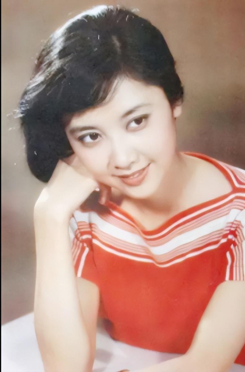 刘晓庆|刘晓庆林凤娇林青霞,同是70岁老妇,却是一个姑娘和两个老奶奶