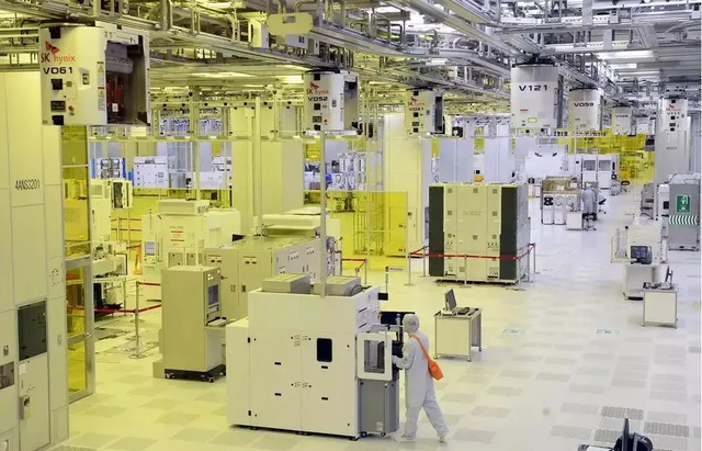 爱奇艺|23台光刻机，283亿颗芯片，外媒：拦不住了