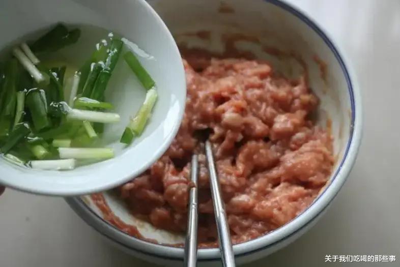 猪肉|调白菜馅,最忌用盐杀水,巧用1味料,鲜香又多汁,脆嫩不出水