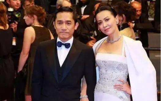 梁朝伟被“追捧”,何赛飞获奖无人起身,看清了娱乐圈的人情世故