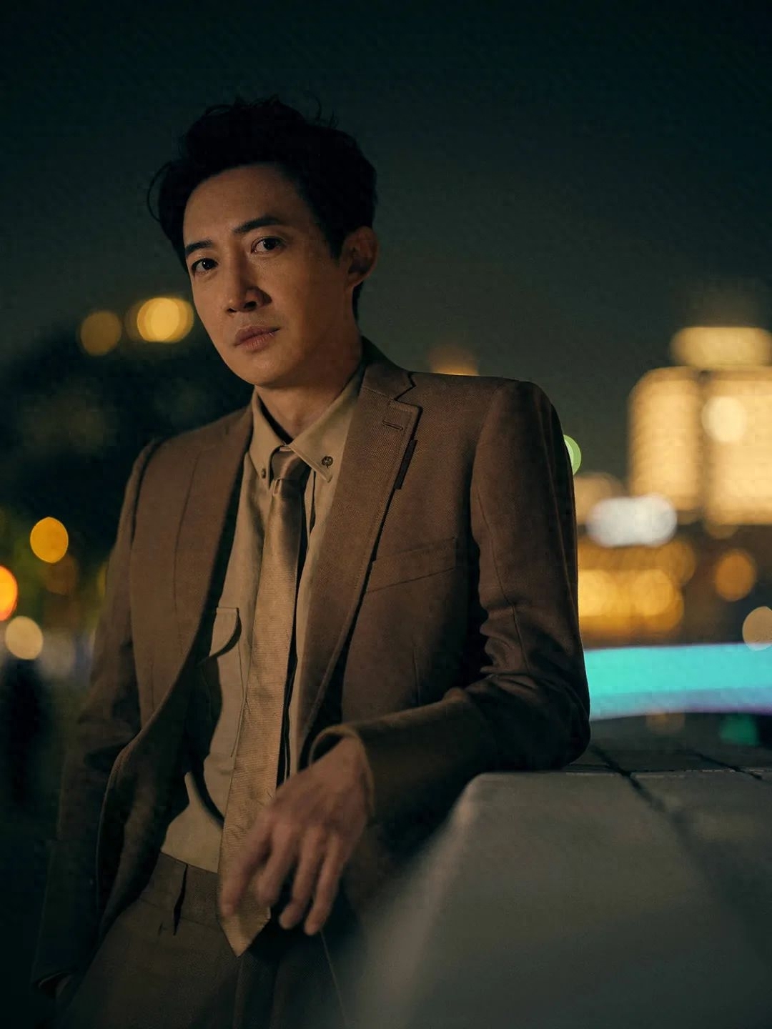 出道多年零绯闻,演技好还不油腻,一家子幸福,今45岁成人生赢家