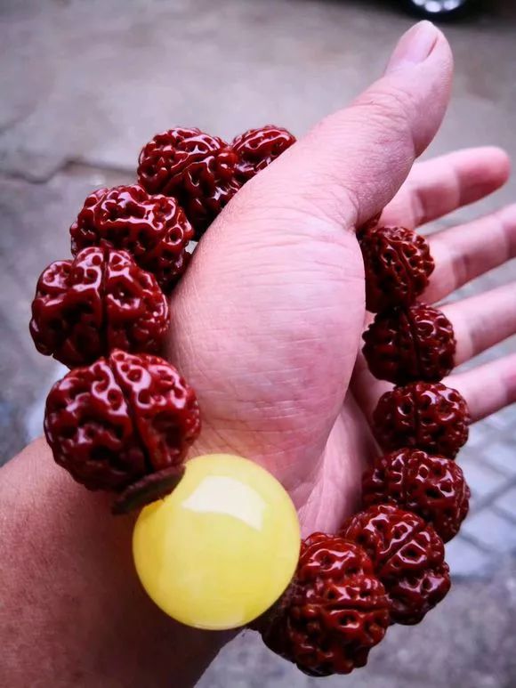 文玩|文玩有讲究,级别分化明显,你是哪一家的?