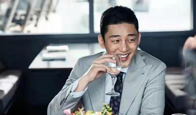 |刘亚仁和男友被收押,难逃牢狱之灾,艰难说出四个字表达心情