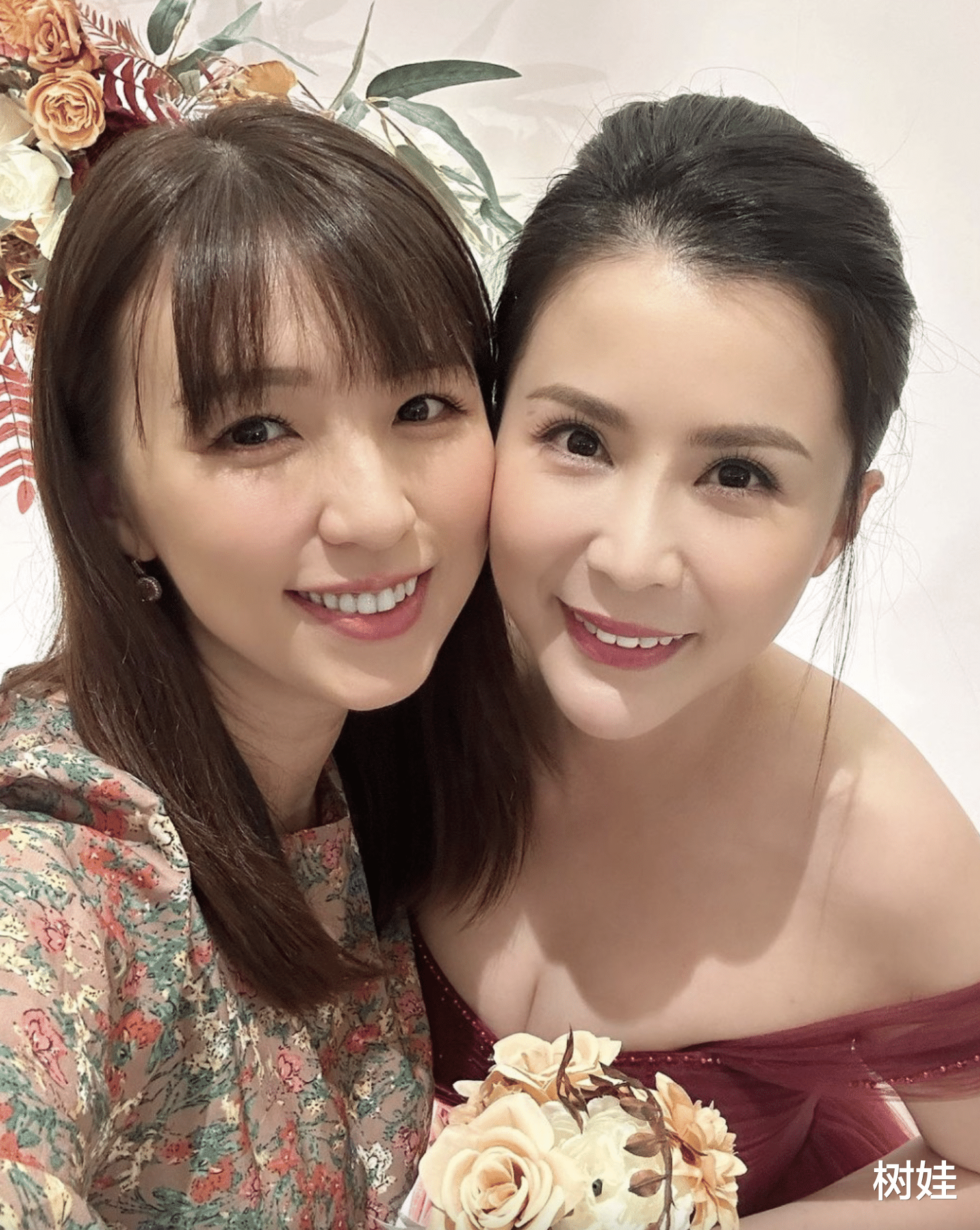 39岁港姐产女后补办婚礼,退圈后生活富贵,丈夫曾是上市公司主席