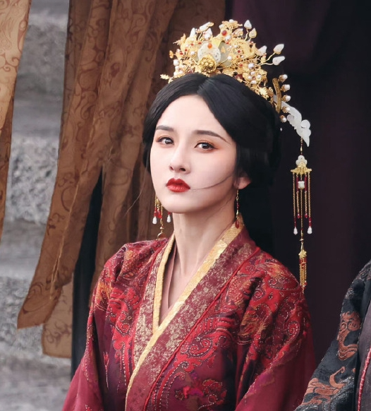 宋祖儿没事了?《折腰》有望空降,网友:终于等到了...