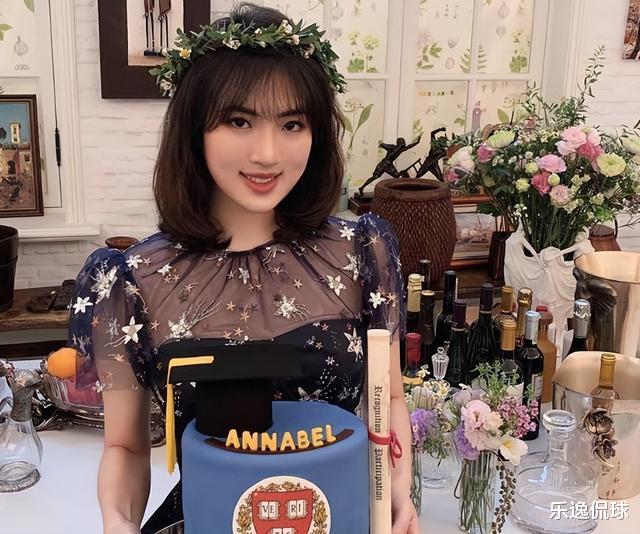 |“关系户”别硬演“影视美人”,满屏都是富二代,内娱没人了吗?