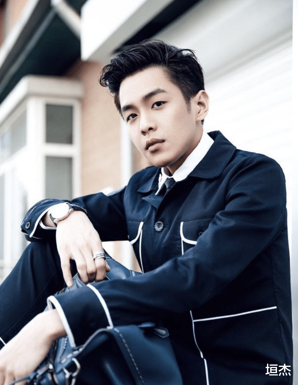 撞脸|8对“撞脸”的明星,一个“洋气”一个“土气”,颜值差距太大了